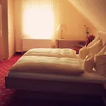 Landgasthof Hoffmann Gbr イン